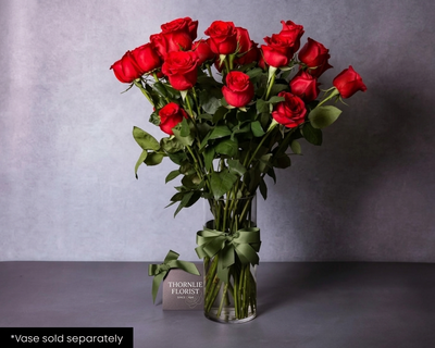 Passionate Duo – Premium Red & Pink Rose Arrangement
