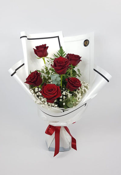 Classic Romance Half-Dozen – 6 Red Roses with Baby’s Breath