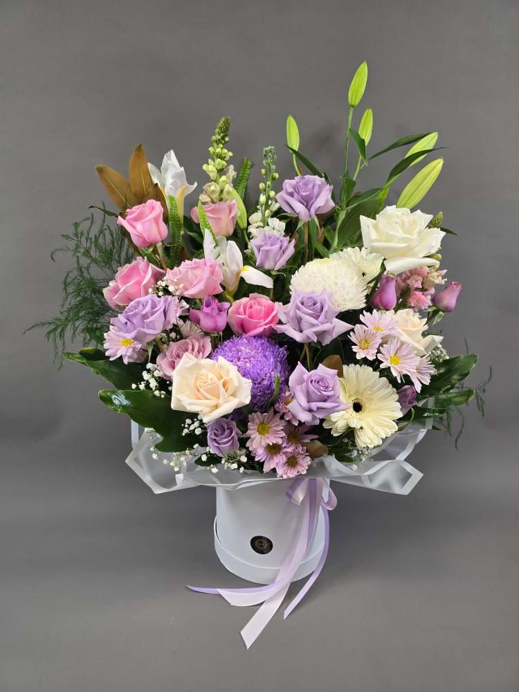 Pastel Paradise Luxe Box Arrangement – Mixed Seasonal Blooms