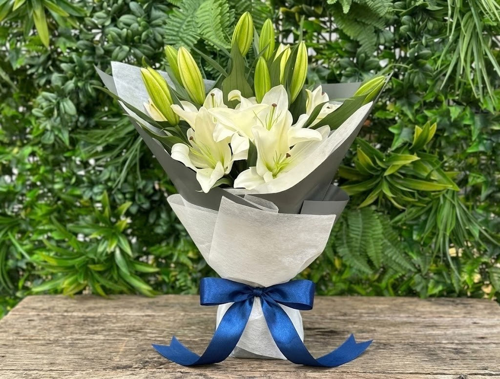 Pure Serenity – White Lily Bouquet